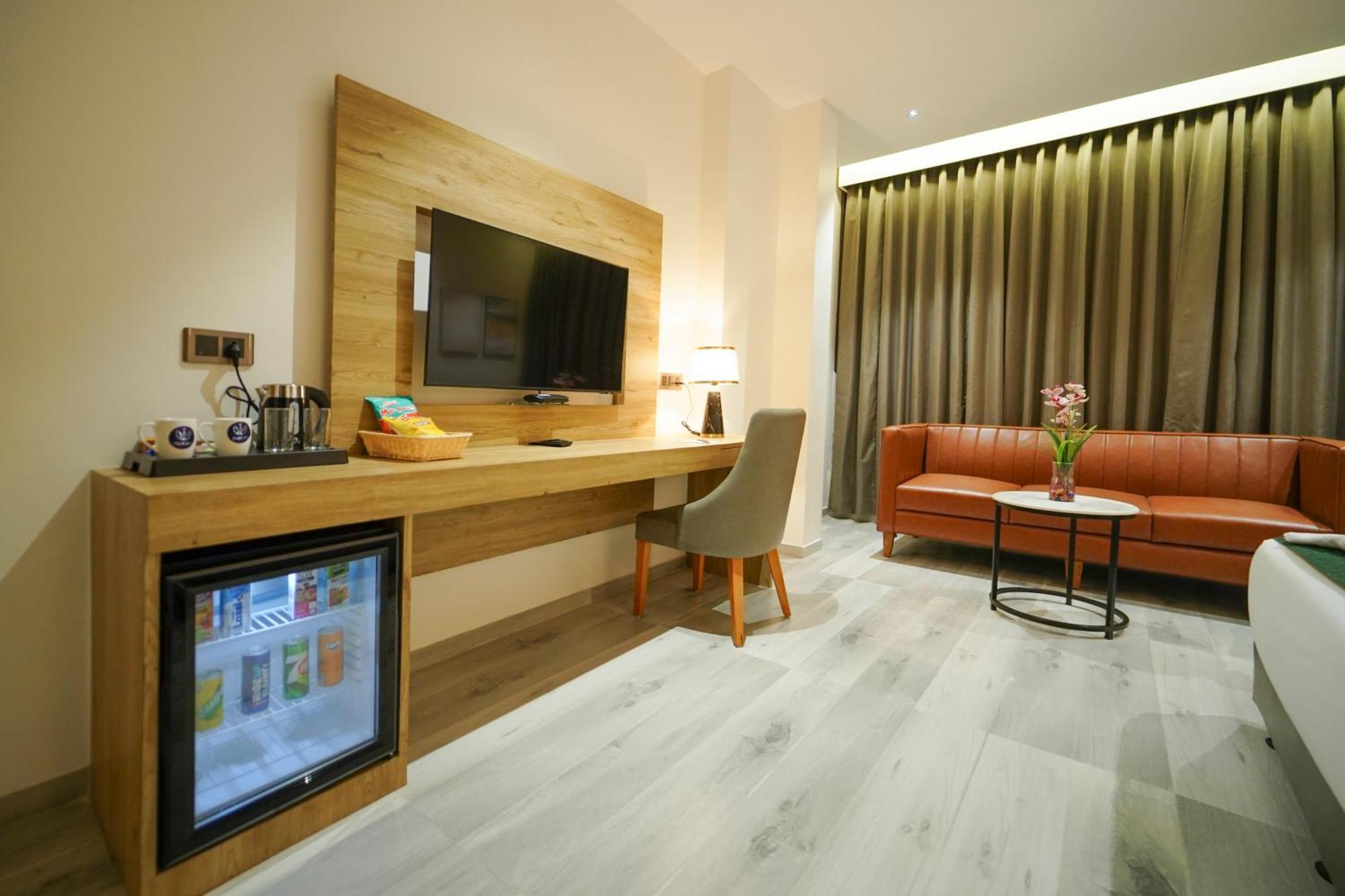 Hotel Park Inn Nellore - Near The Hospital & Highway エクステリア 写真